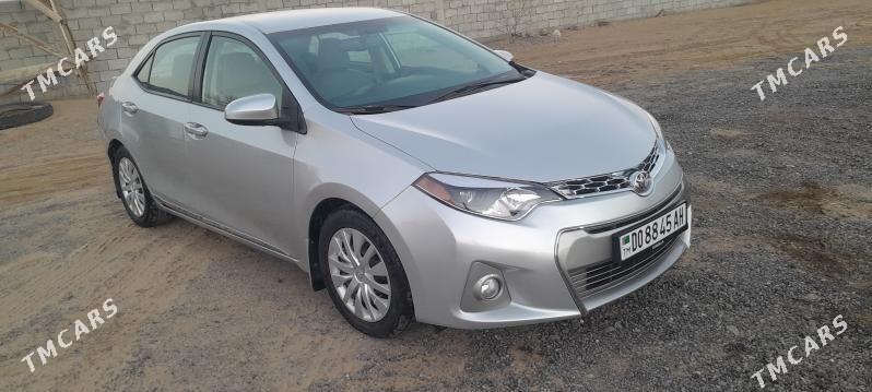 Toyota Corolla 2015 - 210 000 TMT - Ак-Бугдайский этрап - img 1