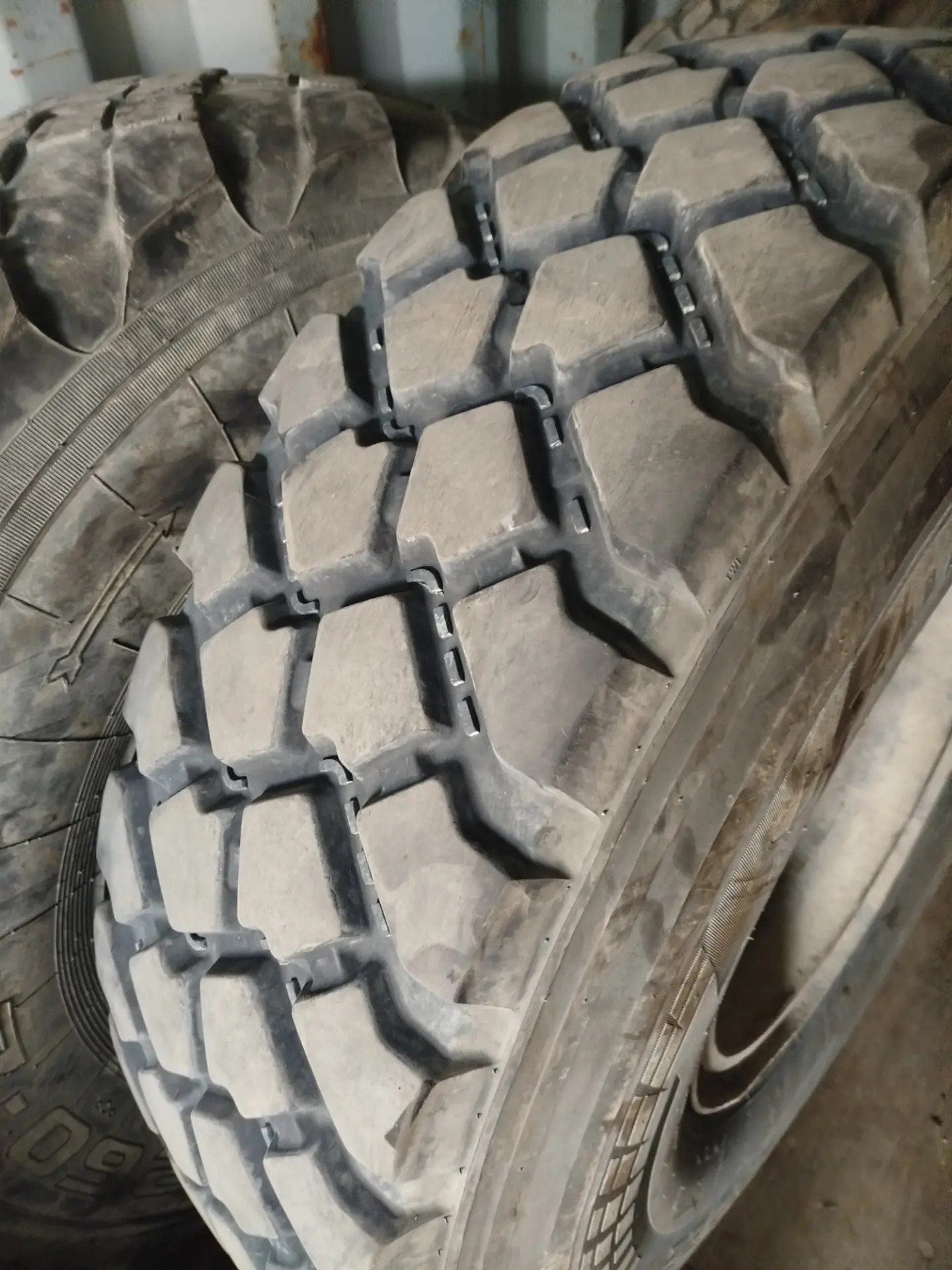 14 00 R 20. teker 5 250 TMT - Балканабат - img 1