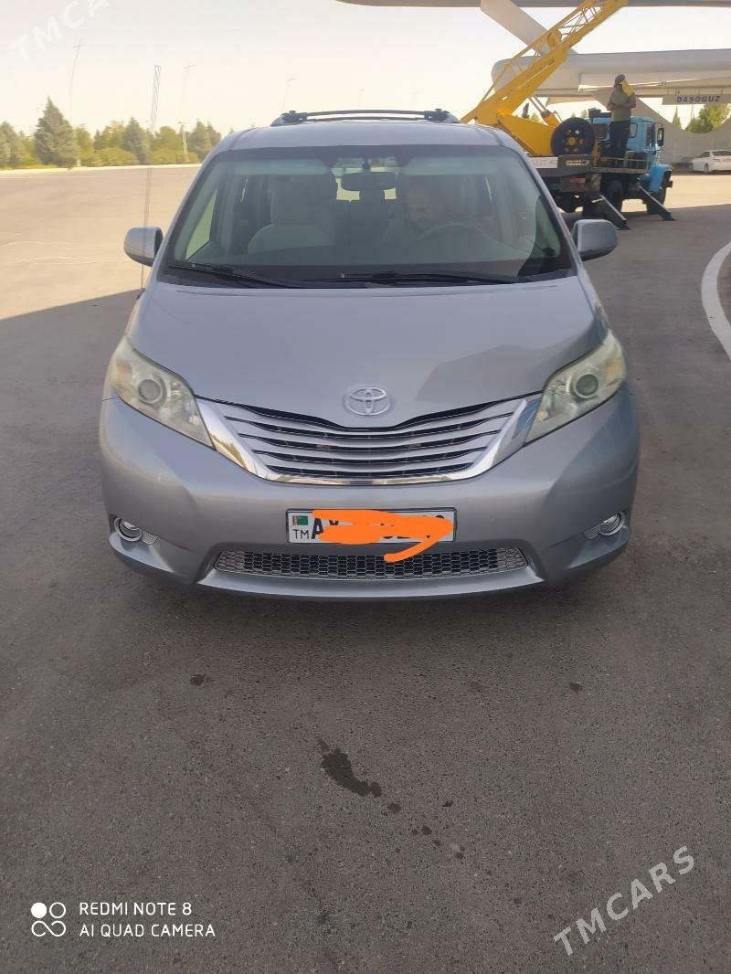 Toyota Sienna 2011 - 340 000 TMT - Gurbansoltan Eje - img 1