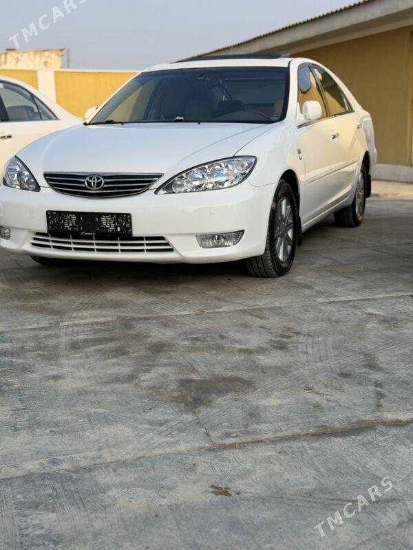 Toyota Camry 2003 - 257 000 TMT - Бахарден - img 1