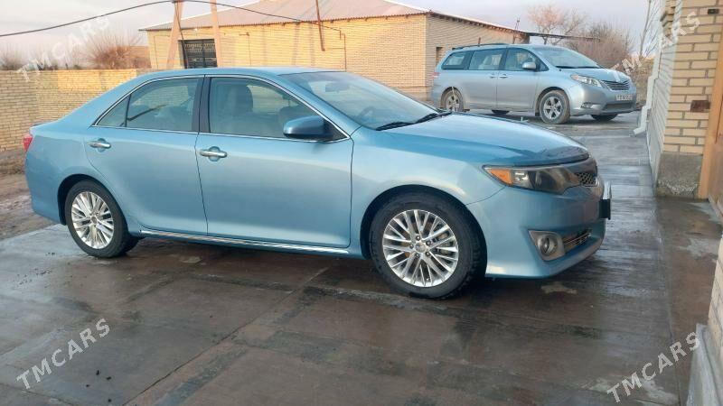 Toyota Camry 2012 - 245 000 TMT - Дянев - img 1