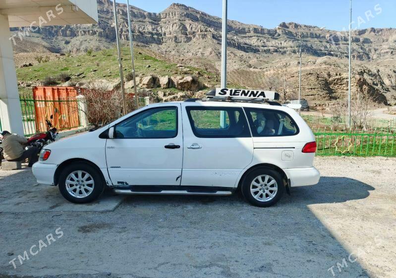 Toyota Sienna 2002 - 160 000 TMT - Magtymguly - img 1