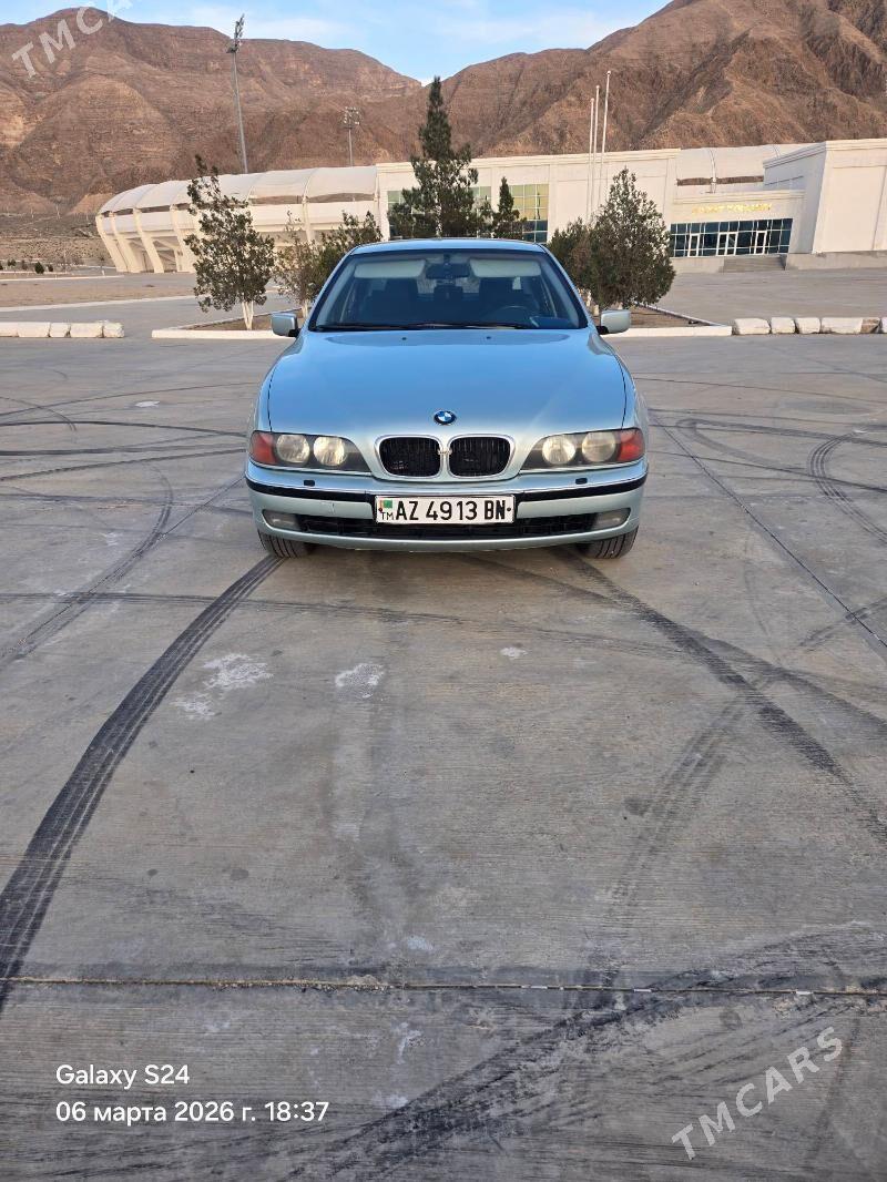 BMW E39 1997 - 120 000 TMT - Балканабат - img 1