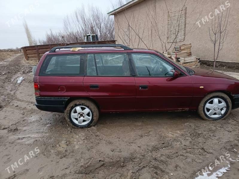 Toyota Camry 1994 - 33 000 TMT - Köneürgenç - img 1