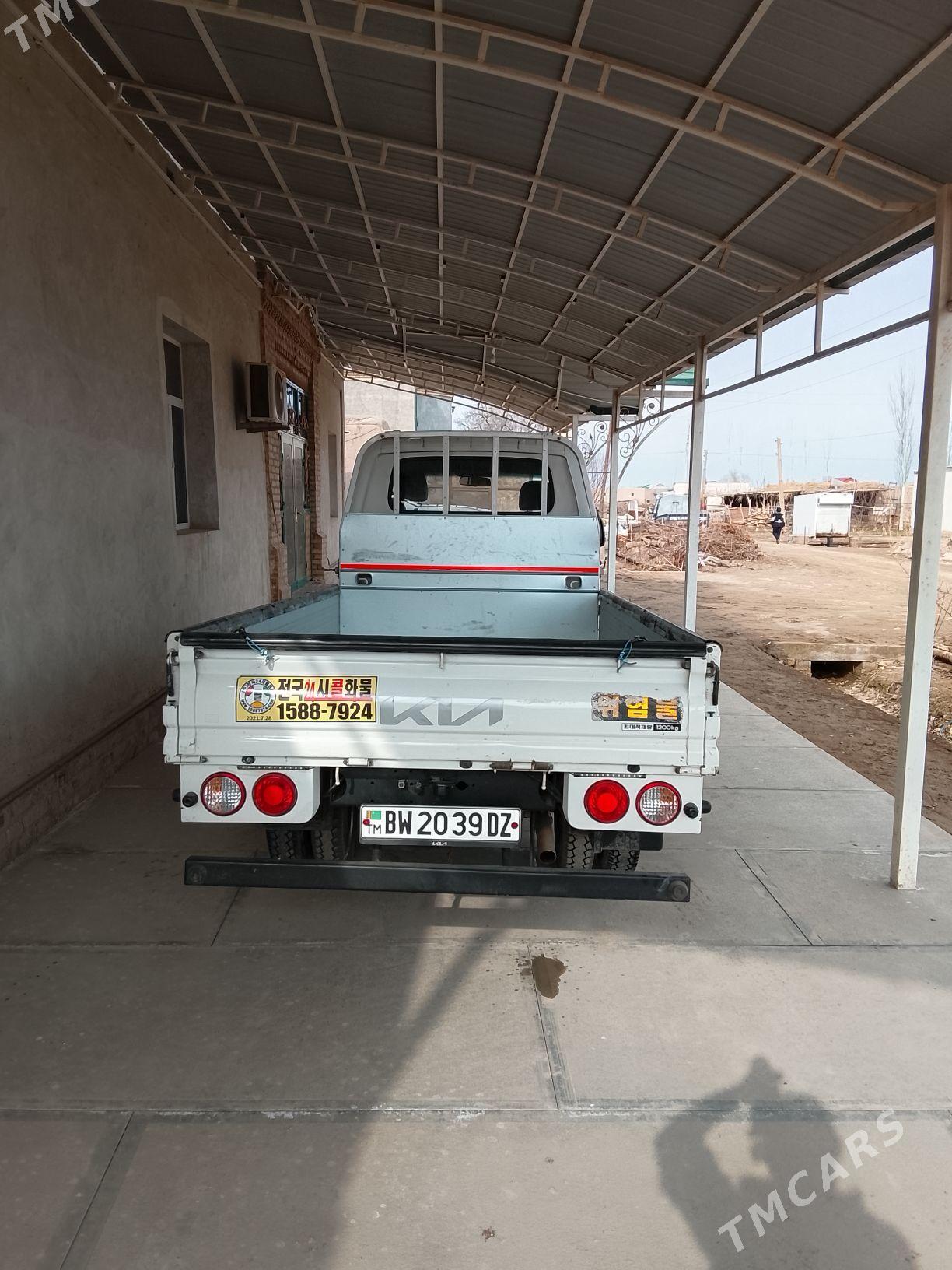 Kia Bongo 2022 - 279 000 TMT - Гурбансолтан Едже - img 1