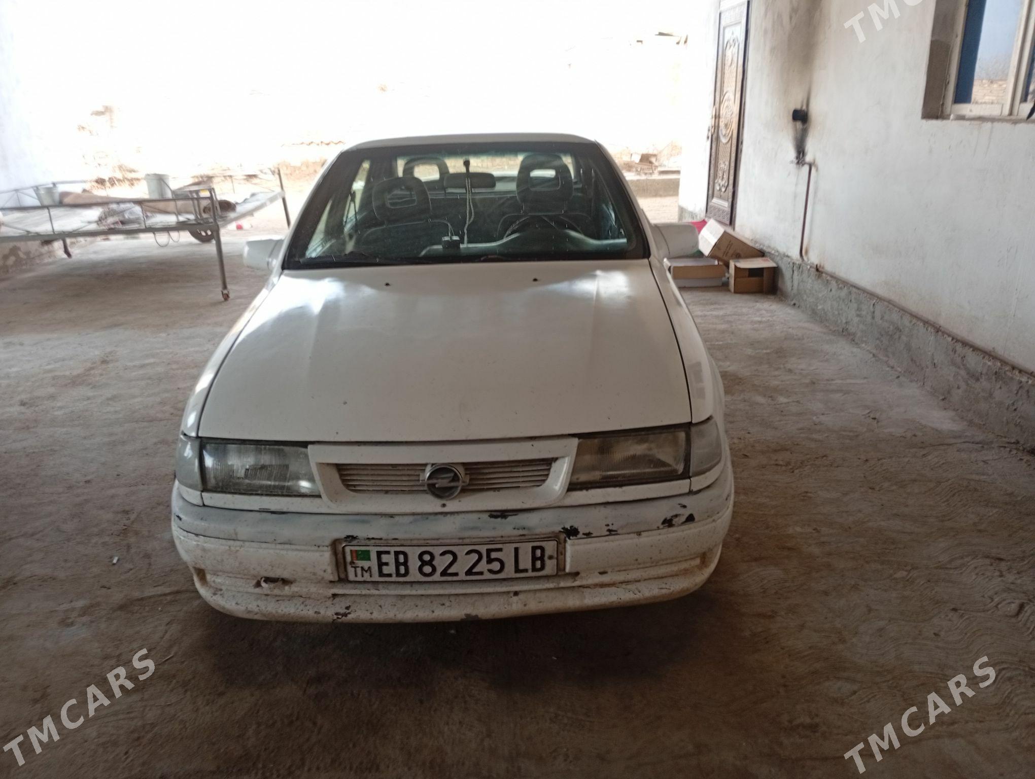 Opel Vectra 1991 - 30 000 TMT - Саят - img 1