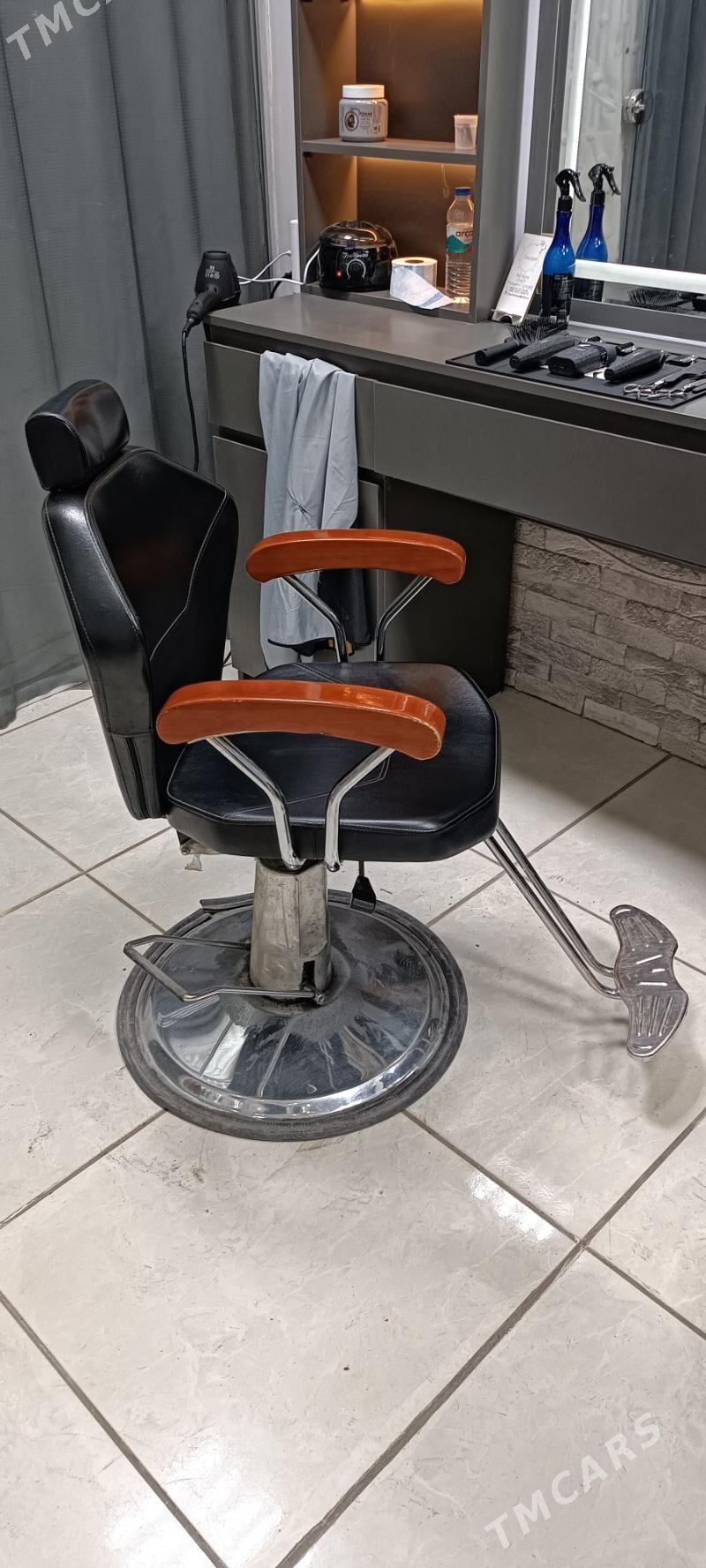 oturguc dellekhana - Mary - img 1