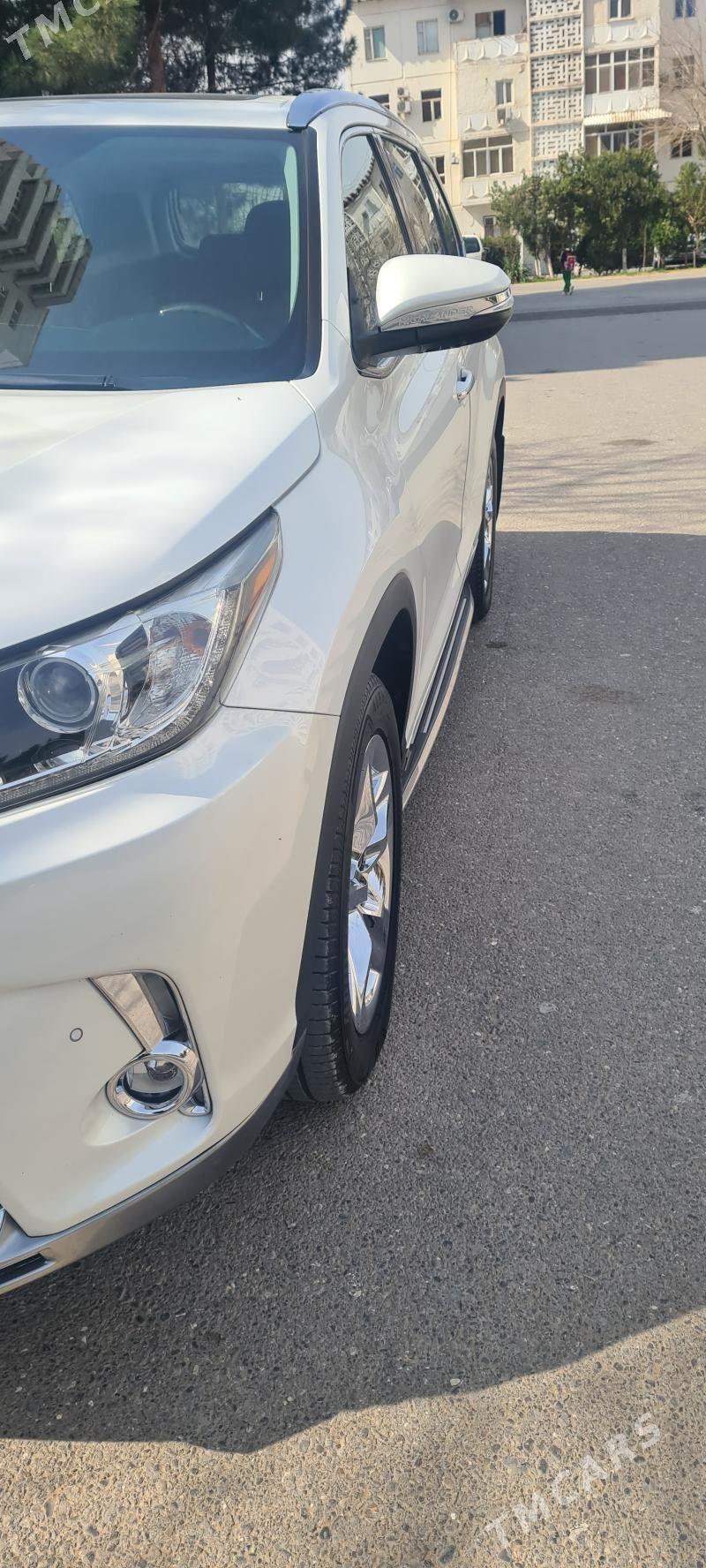 Toyota Highlander 2019 - 670 000 TMT - Мир 1 - img 1