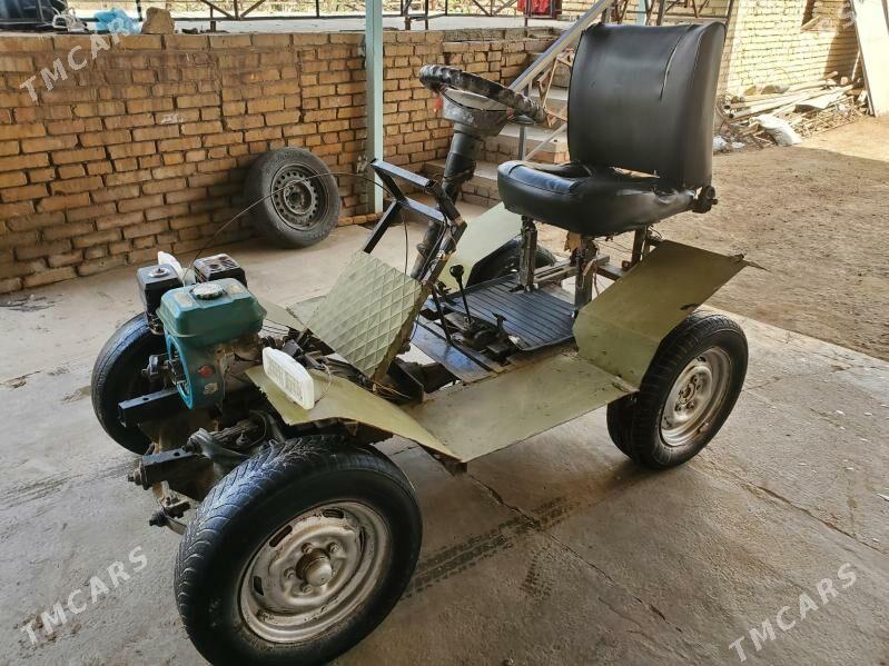 MTZ T-28 2003 - 10 000 TMT - Sakar - img 1