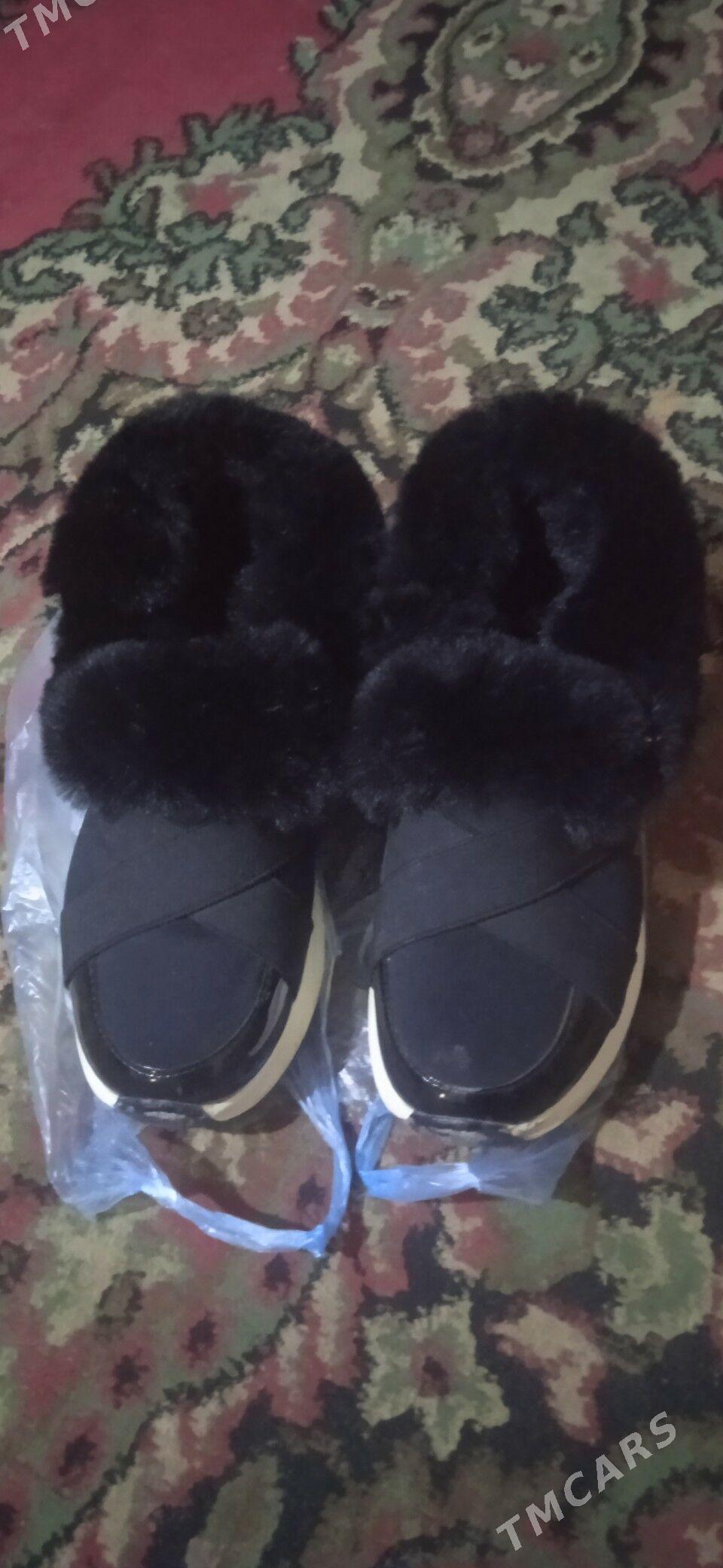 Zenan ayakgap - етр. Туркменбаши - img 1