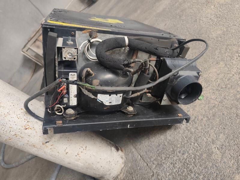 холодильник. holadilnik 1 600 TMT - Мары - img 1