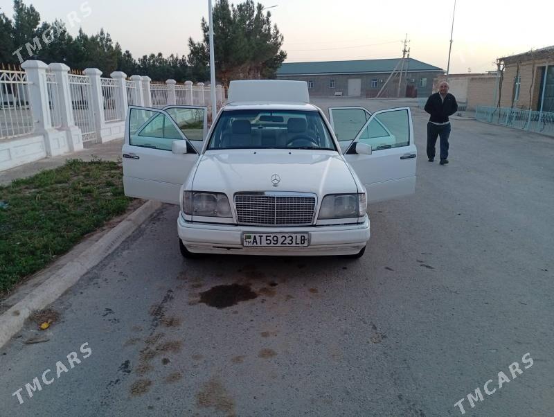 Mercedes-Benz 230E 1994 - 50 000 TMT - Туркменабат - img 1