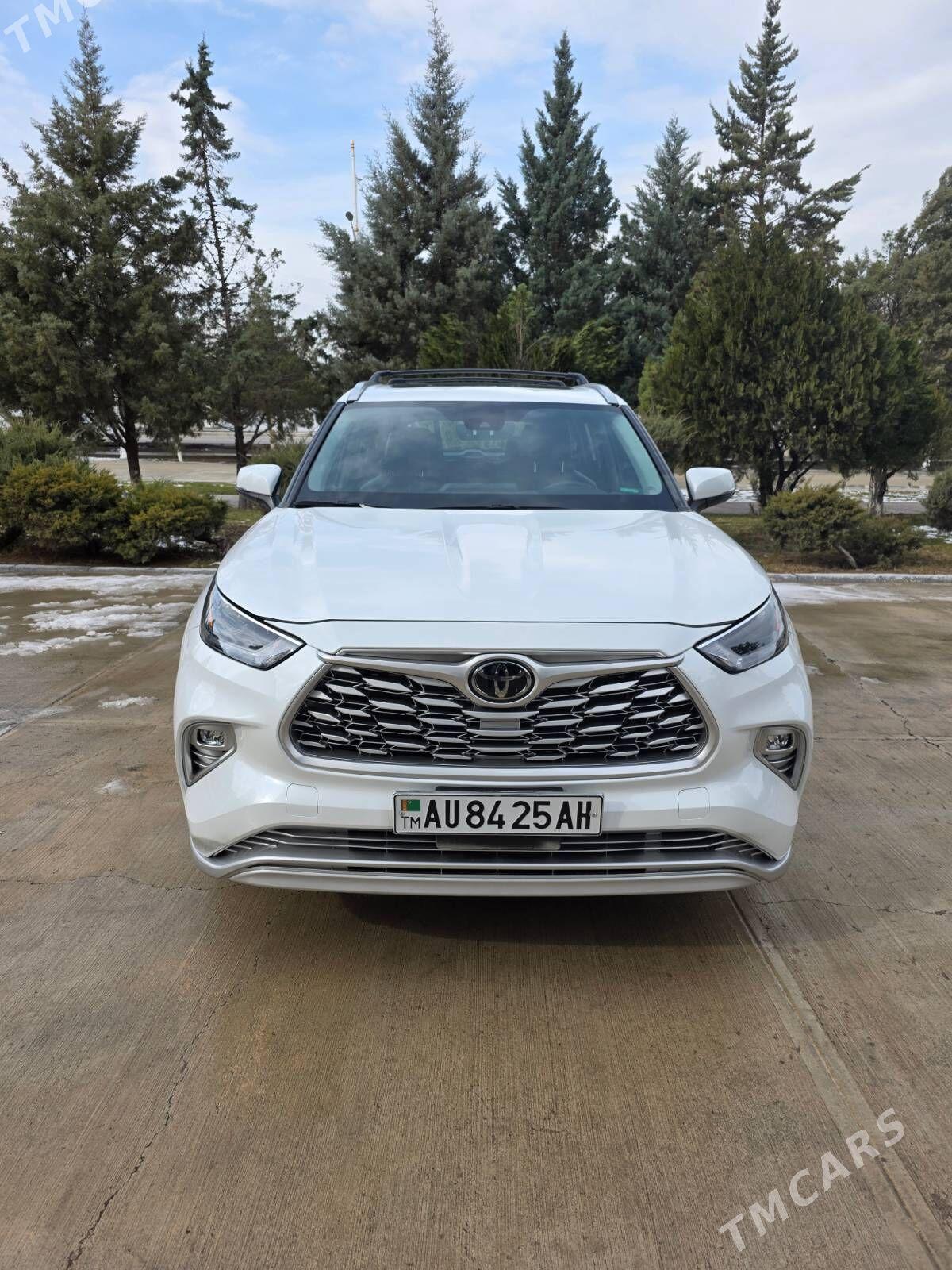 Toyota Highlander 2023 - 685 000 TMT - Aşgabat - img 1