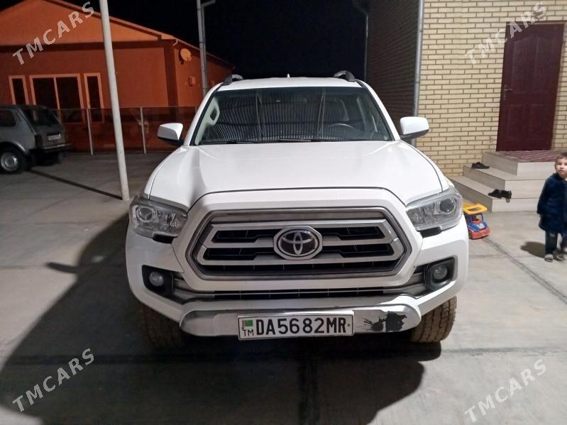 Toyota Tacoma 2021 - 380 000 TMT - Sakarçäge - img 1