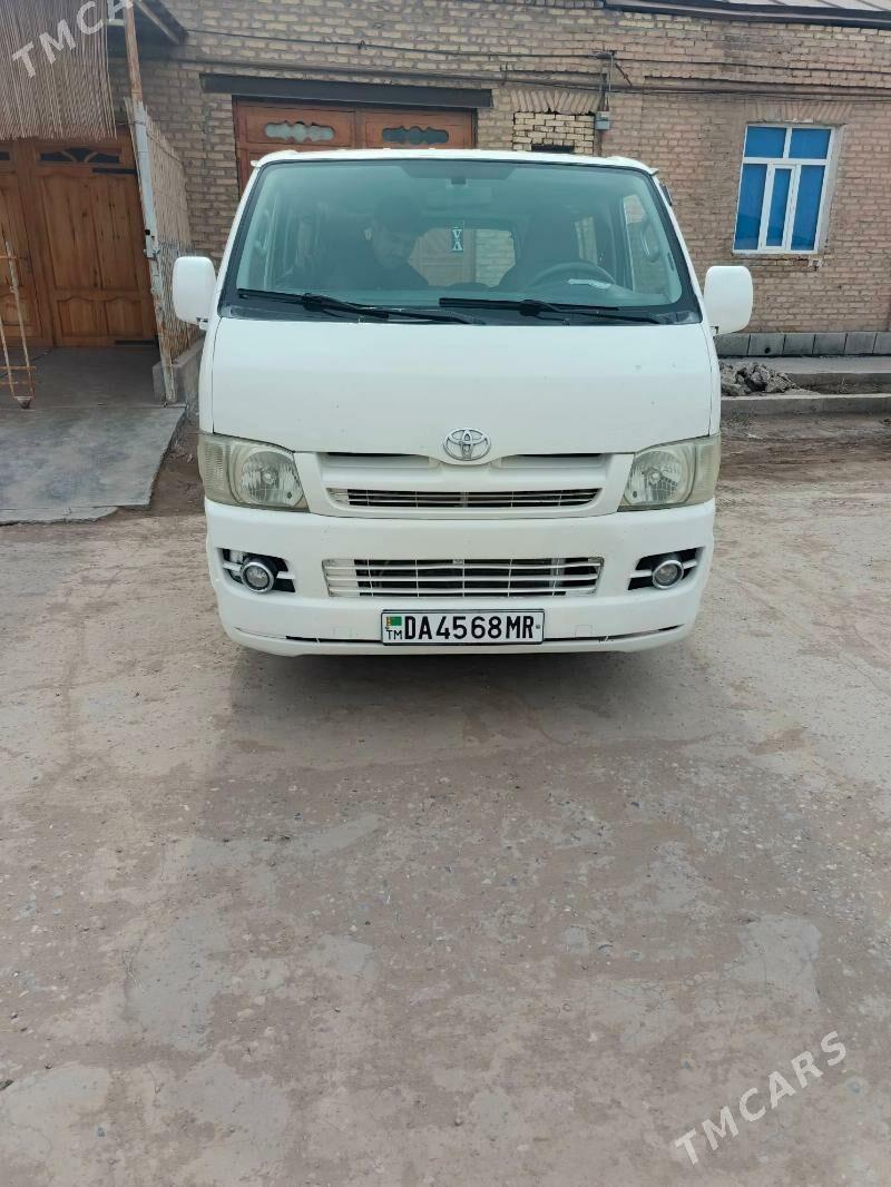 Toyota Hiace 2005 - 125 000 TMT - Дашогуз - img 1
