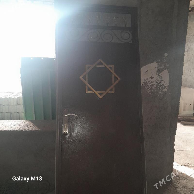 Satlyk gapy kalitka - Балканабат - img 1