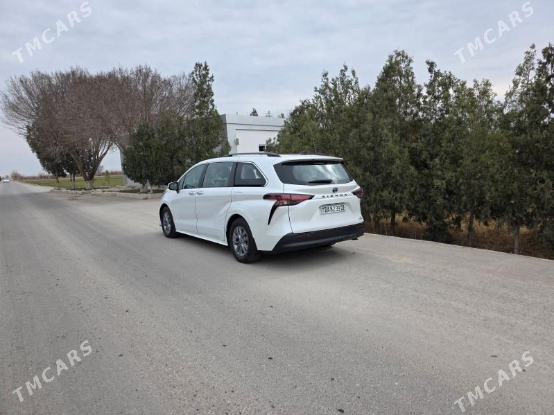 Toyota Sienna 2022 - 560 000 TMT - Türkmenbaşy etr. - img 1