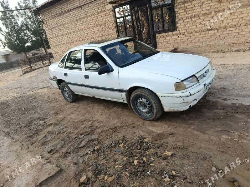 Opel Vectra 1990 - 26 000 TMT - Байрамали - img 1