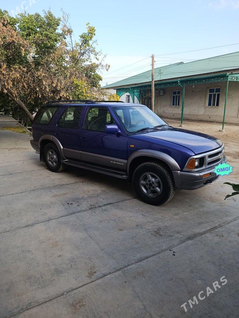 Chevrolet Blazer 1996 - 80 000 TMT - Шабатский этрап - img 1