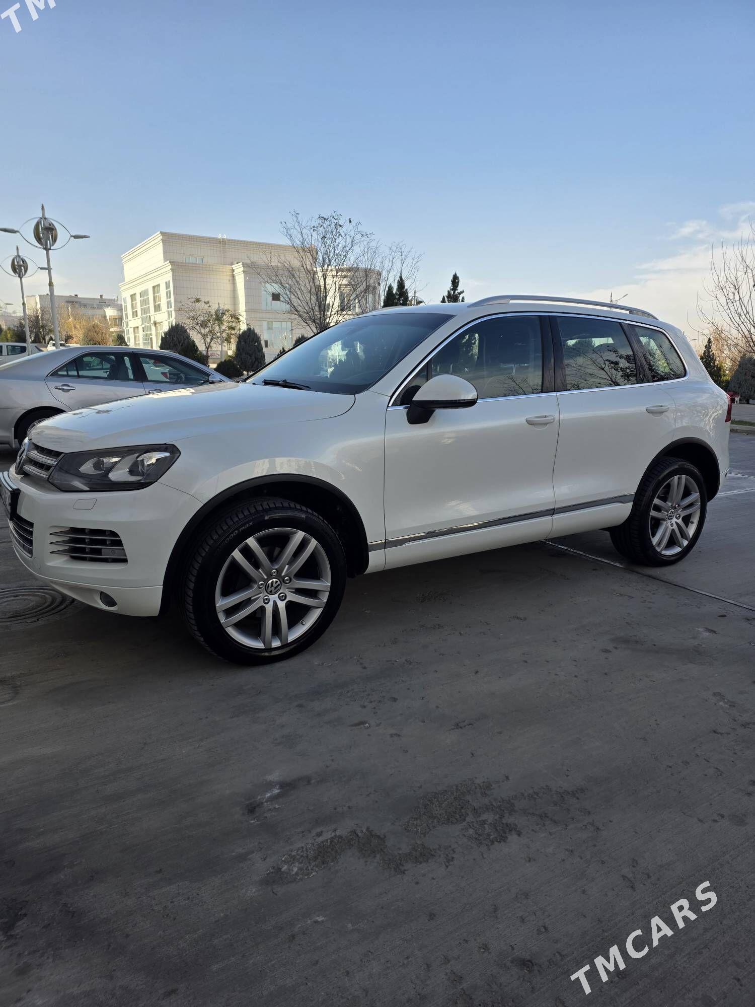 Volkswagen Touareg 2014 - 400 000 TMT - Aşgabat - img 1
