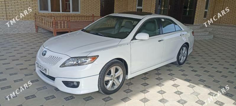 Toyota Camry 2011 - 230 000 TMT - Мары - img 1