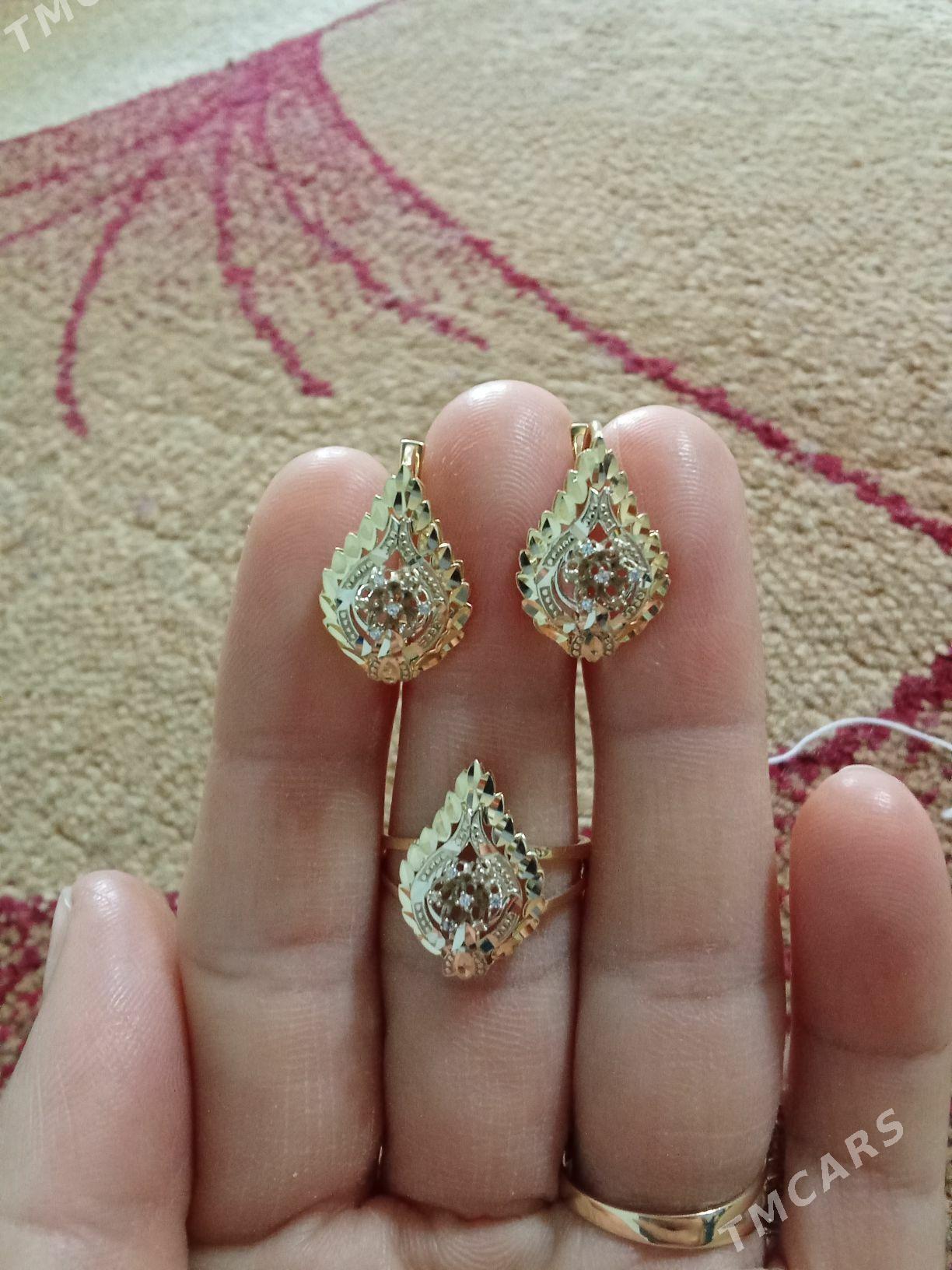 Gyzyl Komplekt - Анев - img 1