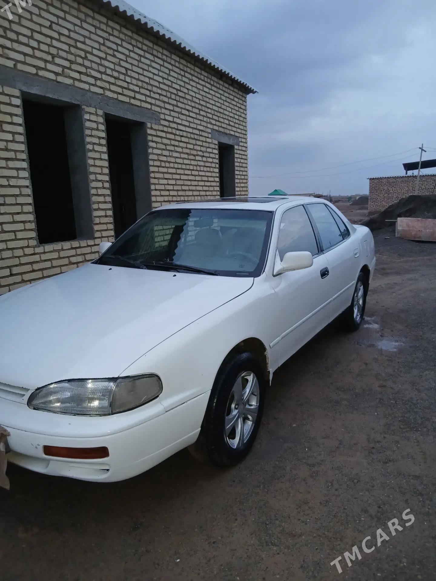 Toyota Camry 1996 - 107 000 TMT - Бабадайхан - img 1