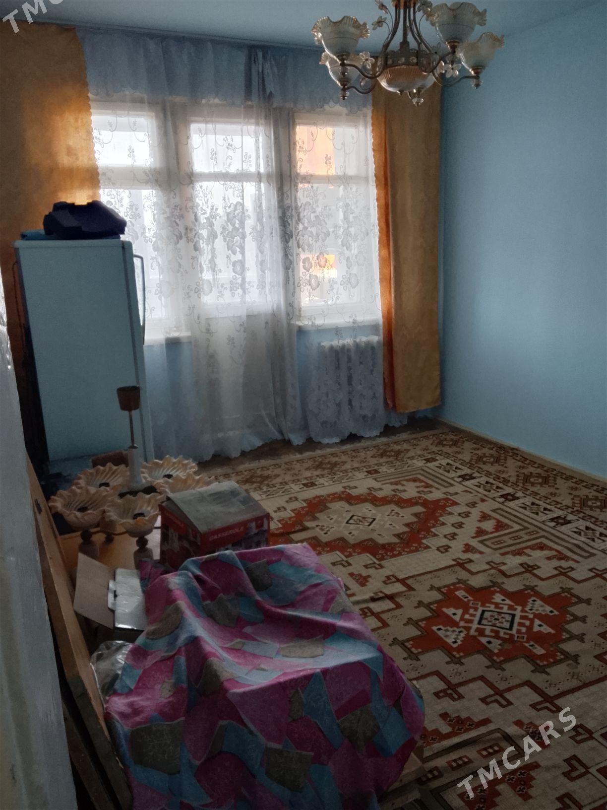 2 mikrayon 3 komnut 2 etaj - Чарджоу - img 1