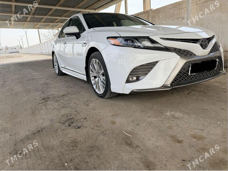 Toyota Camry 2019 - 305 000 TMT - Сейди - img 1