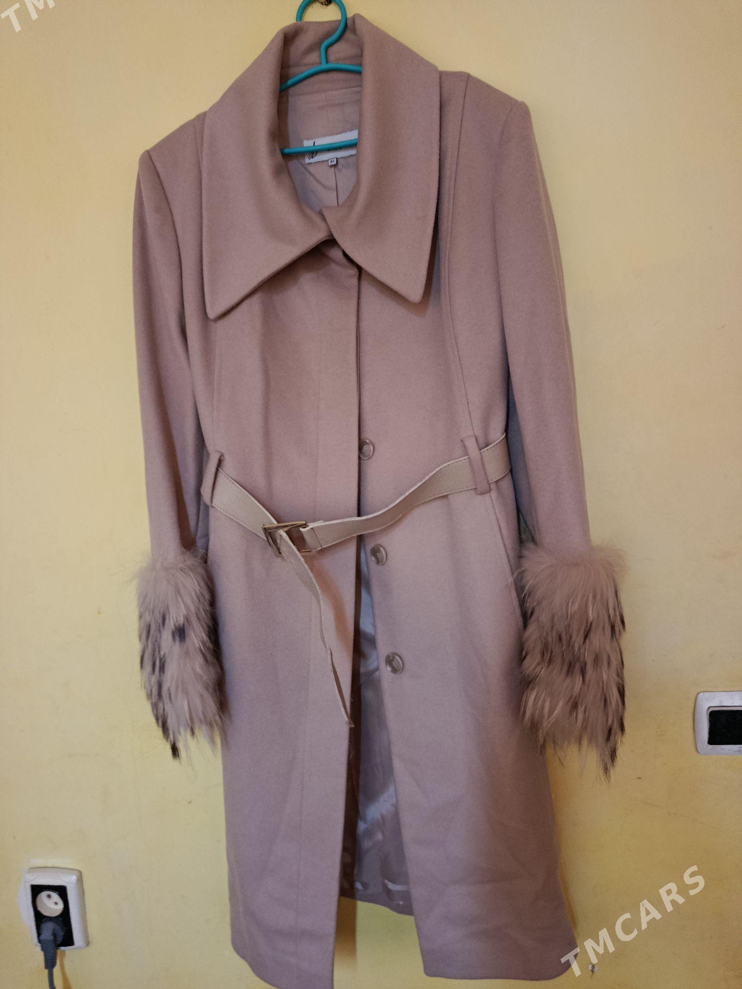 Пальто. - Айтакова (ул. Огузхана) - img 1