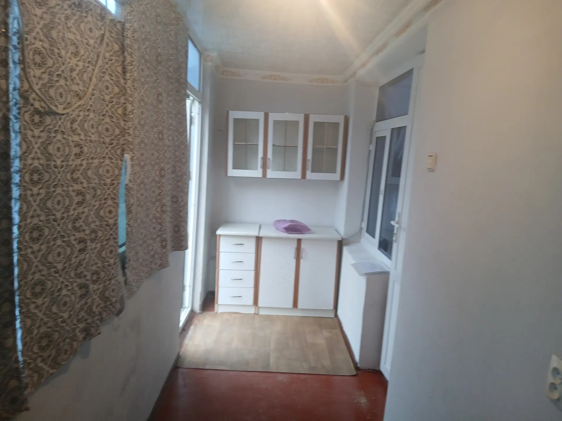 10-mkr Gostinka panelka - 10 mkr - img 1