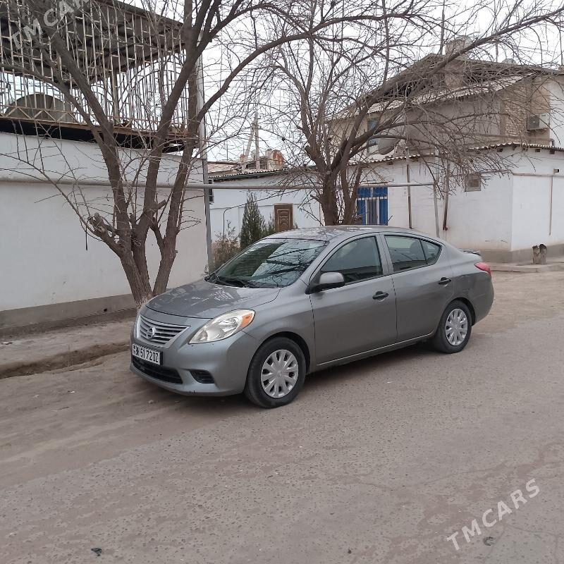 Nissan Versa 2013 - 115 000 TMT - Дашогуз - img 1