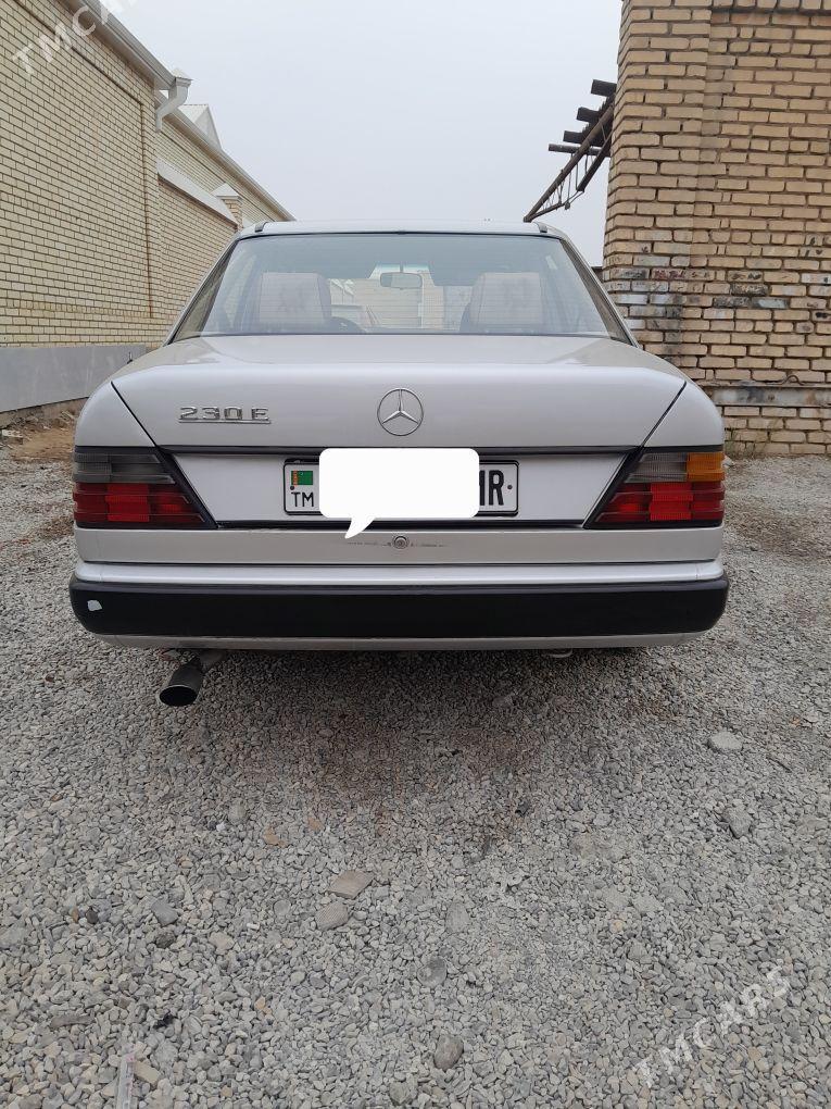 Mercedes-Benz 230E 1988 - 35 000 TMT - Mary - img 1