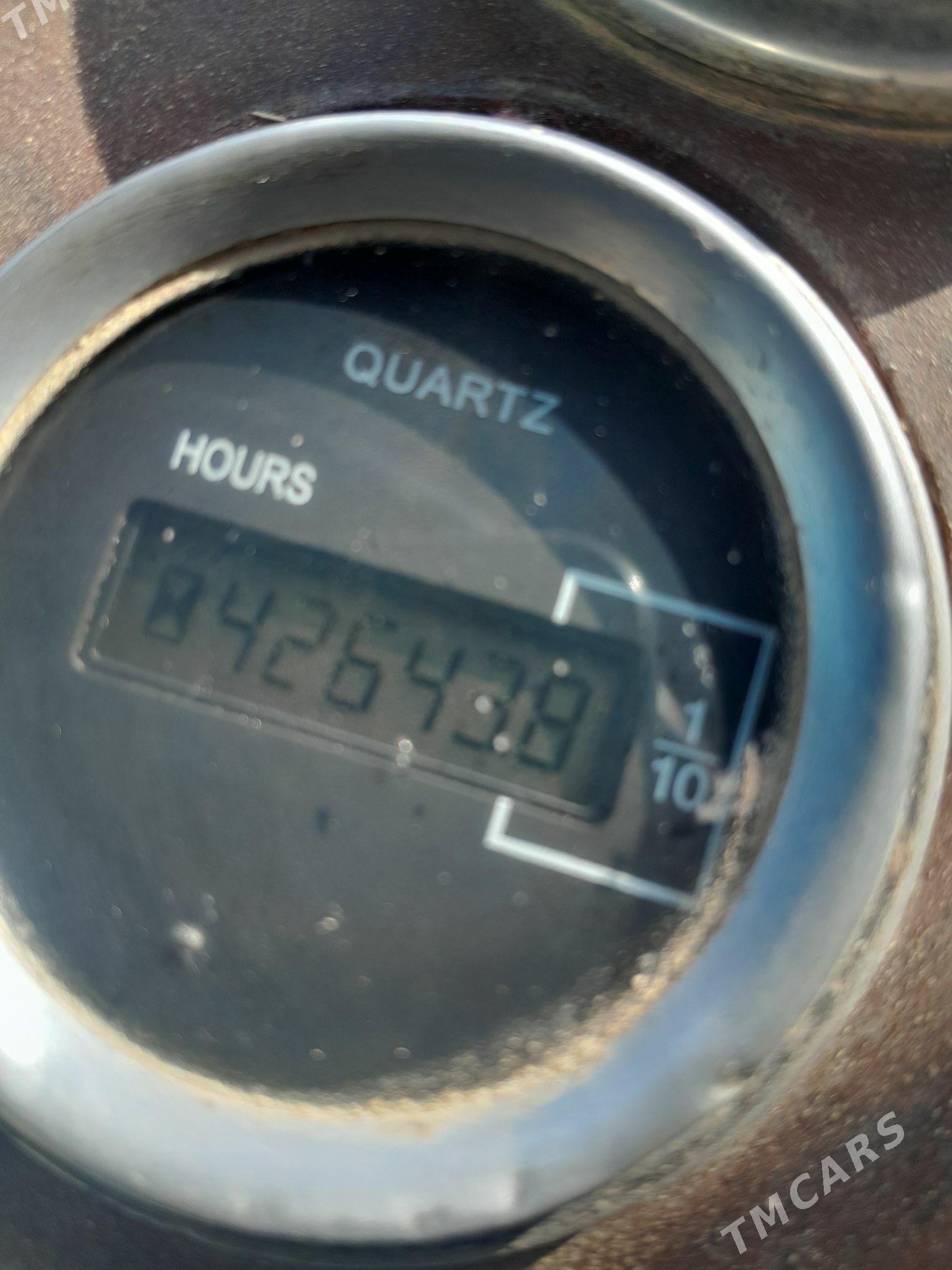 XCMG LW300F 2010 - 330 000 TMT - Сакар - img 1