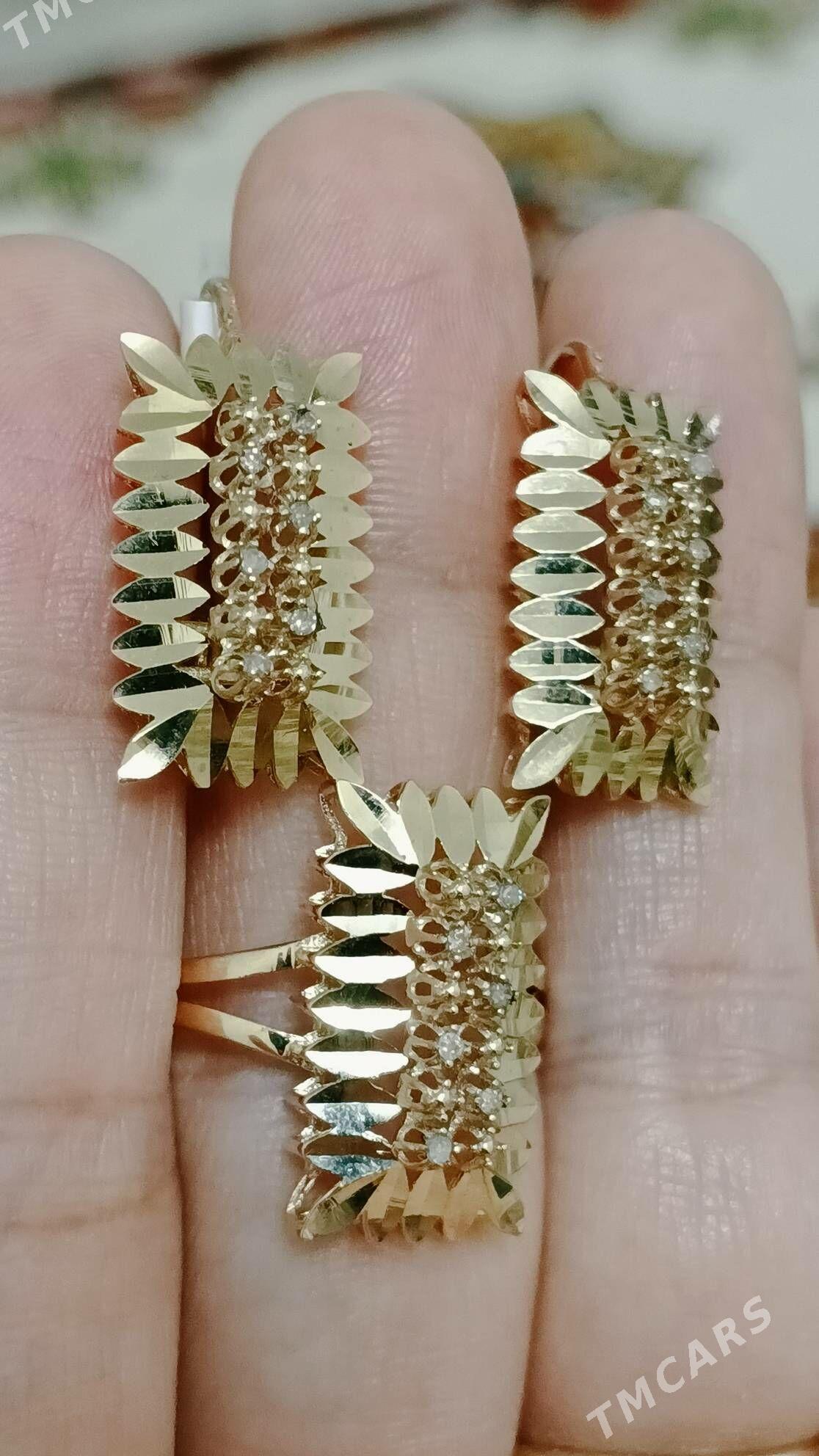 gyzyl komplekt BRILLIANT - Änew - img 1