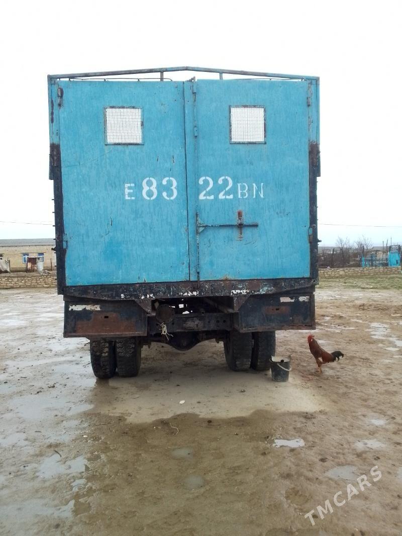 Zil 131 1993 - 50 000 TMT - Etrek - img 1