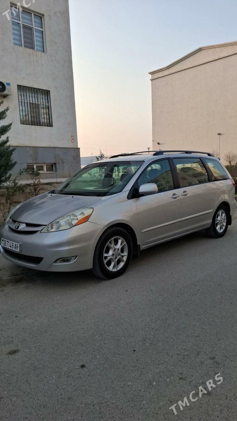 Toyota Sienna 2006 - 240 000 TMT - Мары - img 1