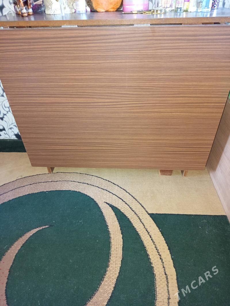 стол - Türkmenabat - img 1