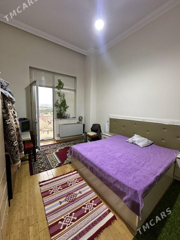 Московская 4 ком - Moskowskiý köç. (10 ýyl abadançylyk şaýoly) - img 1