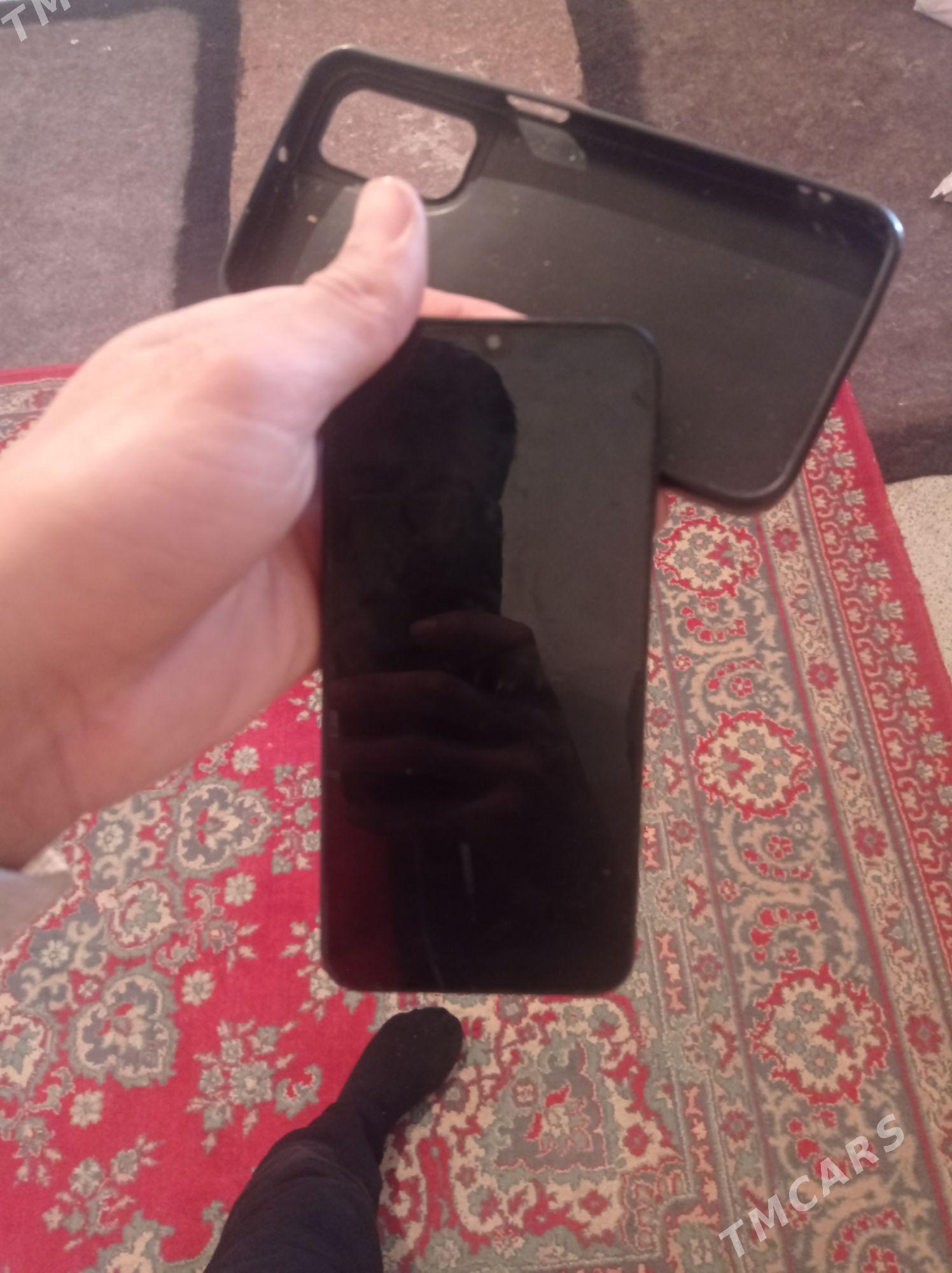 A 15 8/256 - Яшлык - img 1