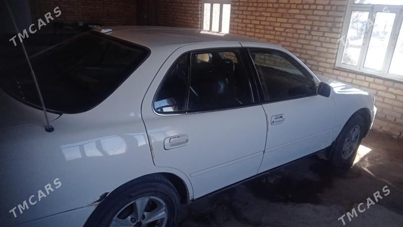 Toyota Camry 1994 - 85 000 TMT - Сакар - img 1