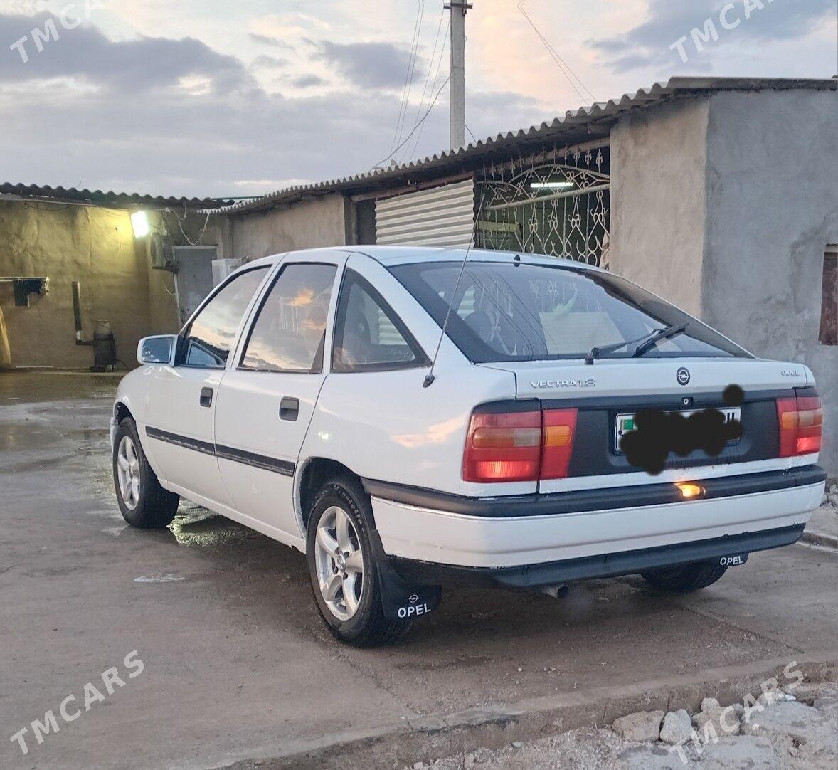 Opel Vectra 1990 - 32 000 TMT - Ак-Бугдайский этрап - img 1