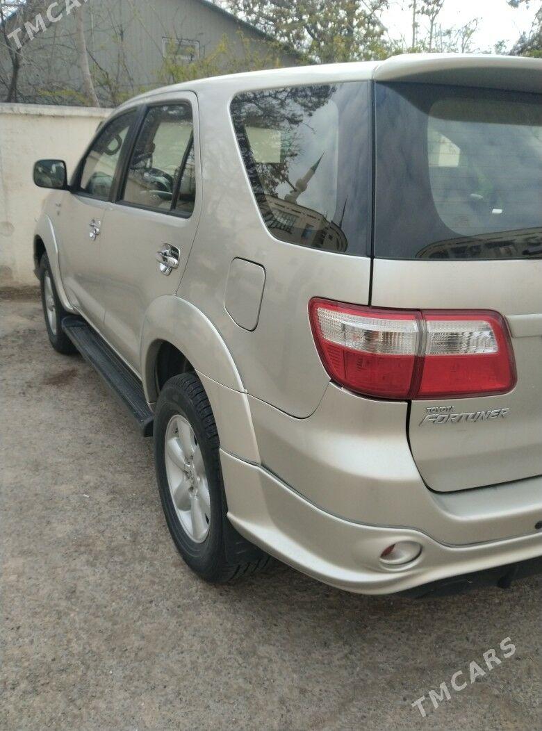 Toyota Fortuner 2010 - 360 000 TMT - Ашхабад - img 1