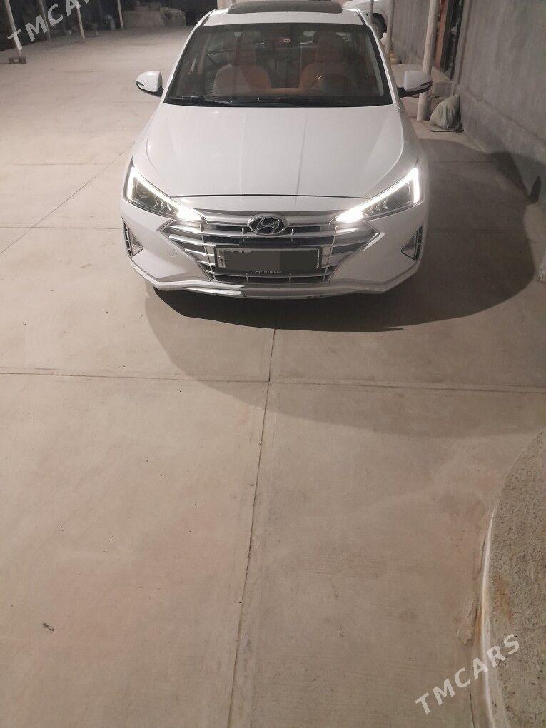Hyundai Elantra 2020 - 220 000 TMT - Гёкдепе - img 1