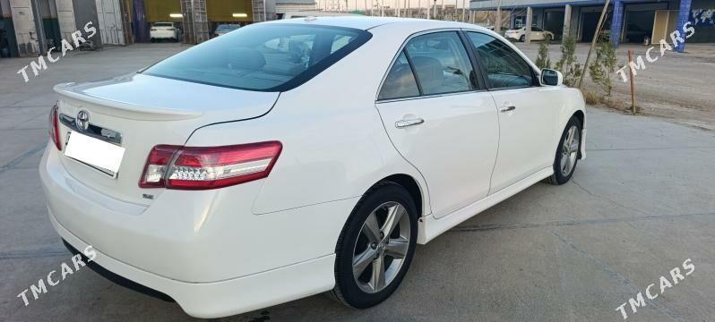 Toyota Camry 2011 - 250 000 TMT - Мары - img 1