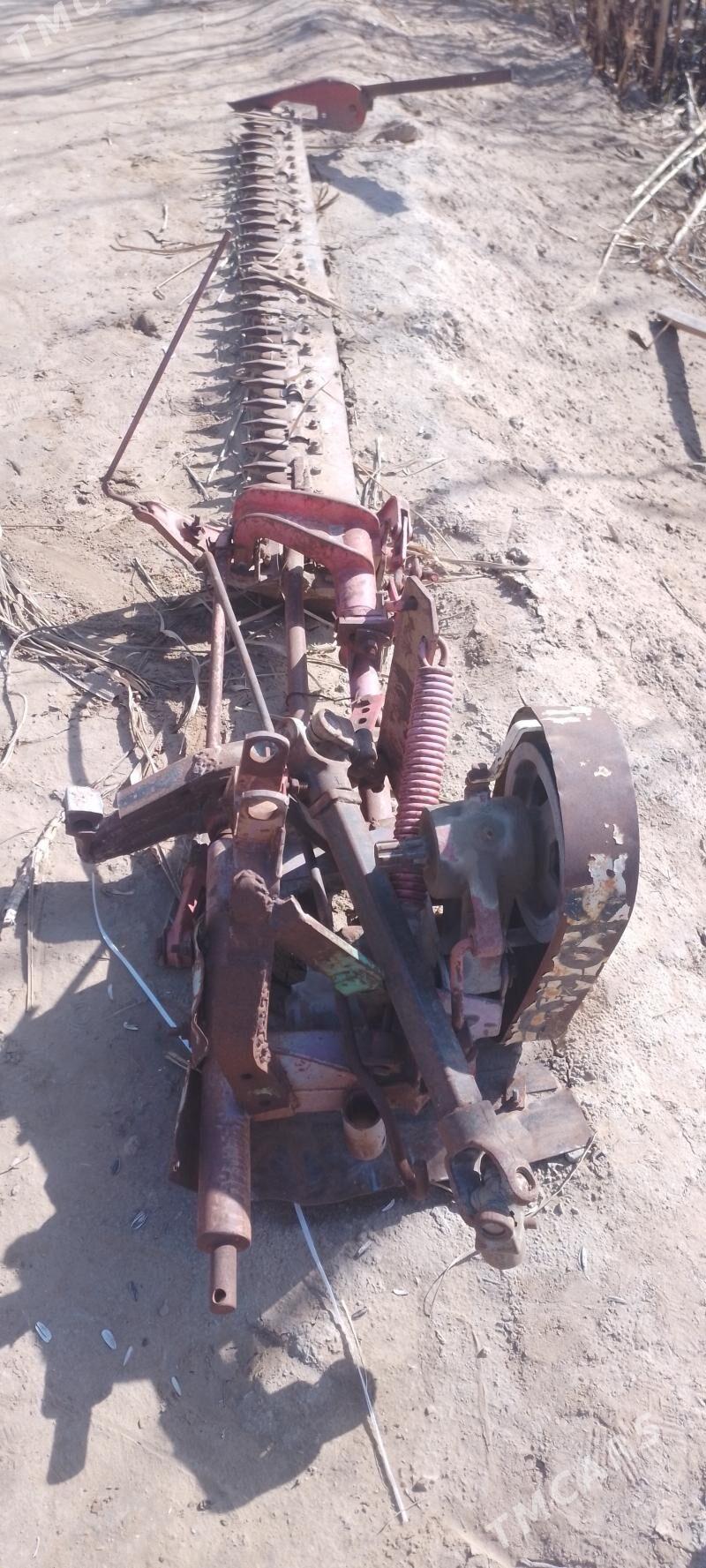 MTZ 28 - Векильбазар - img 1