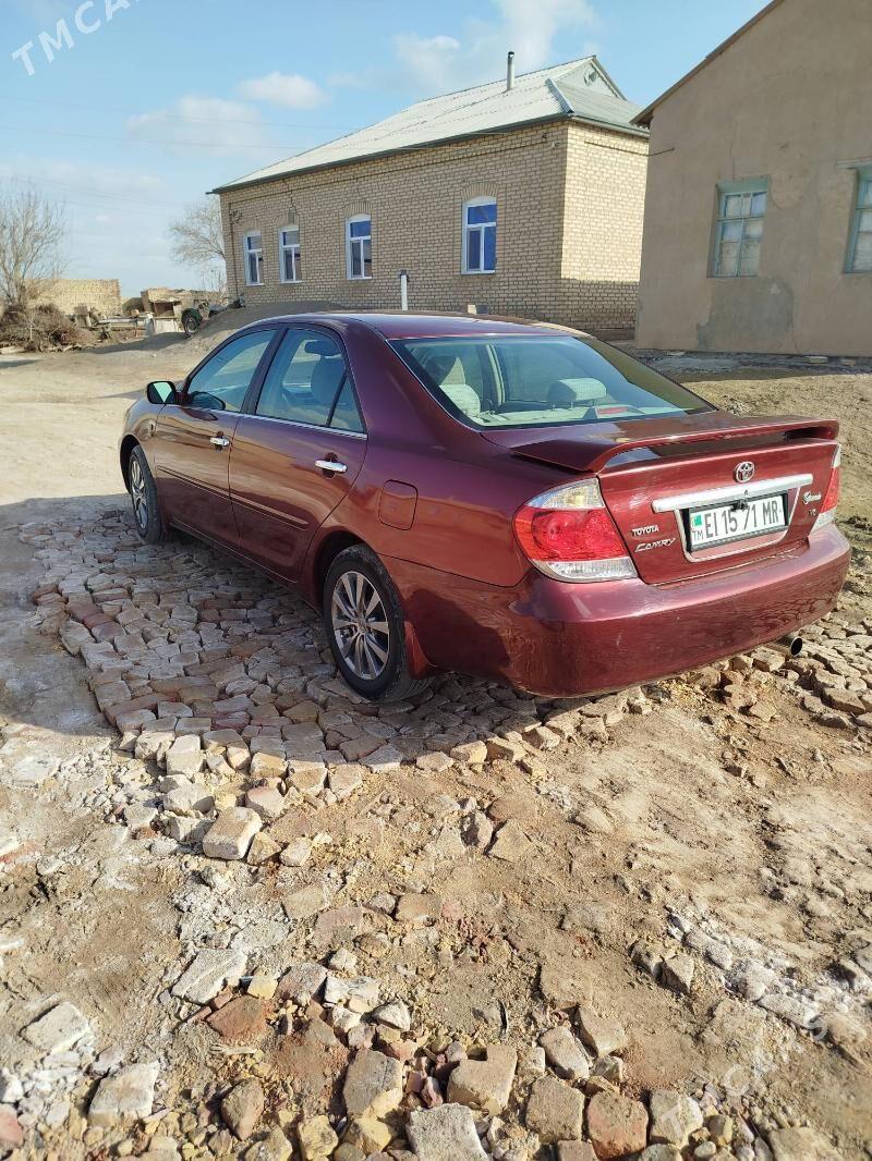 Toyota Camry 2004 - 170 000 TMT - Murgap - img 1