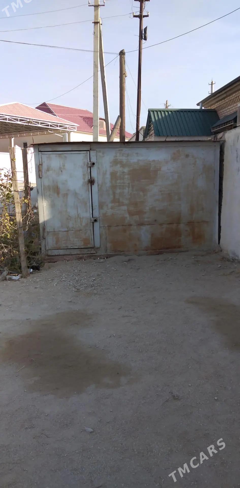 garaž - Балканабат - img 1