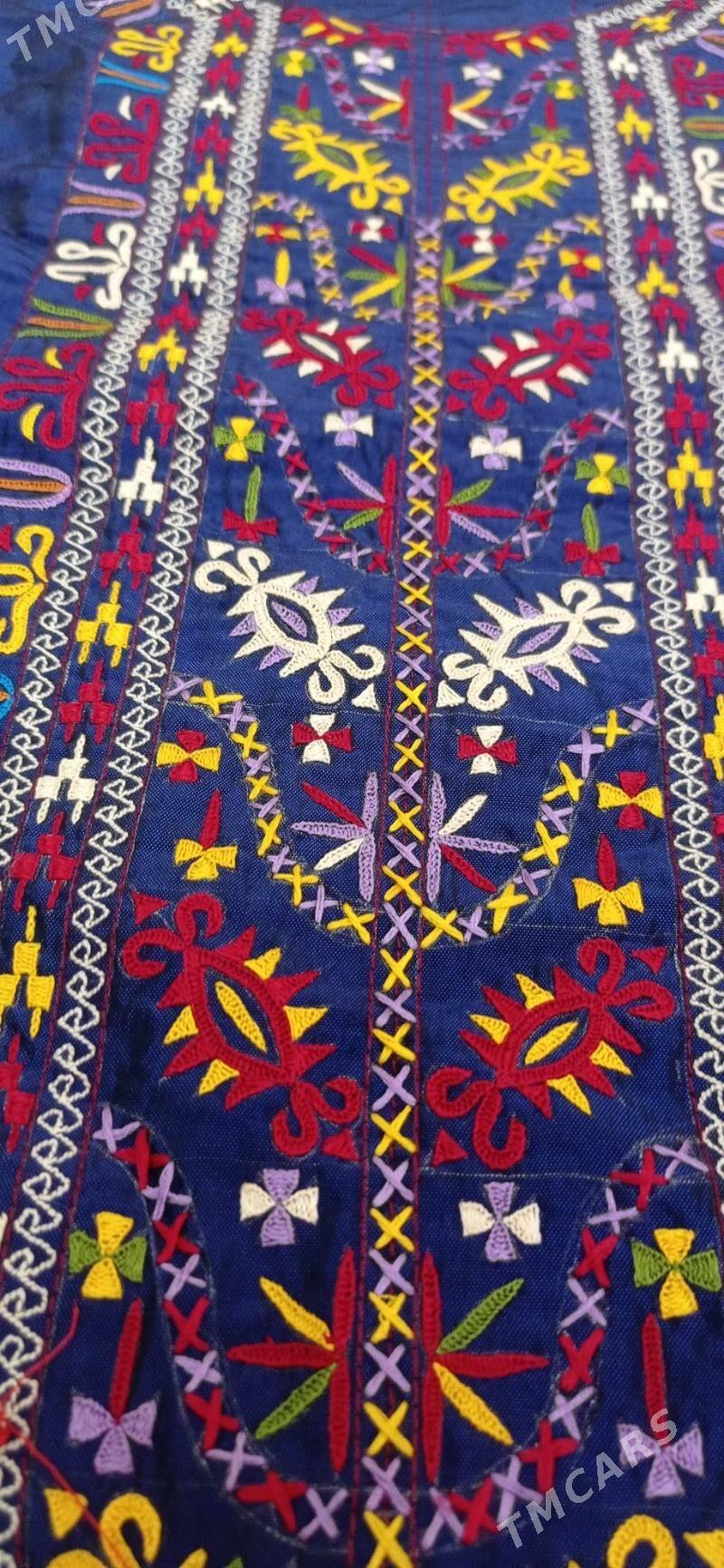 Hemme Yeri kesde Yaka - Гаудан "В" - img 1