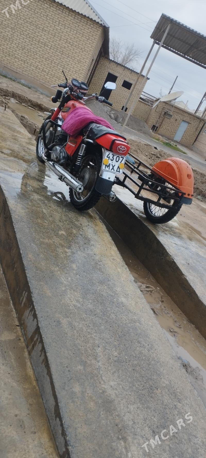 Iž Ýupiter 1992 - 15 000 TMT - Теджен - img 1